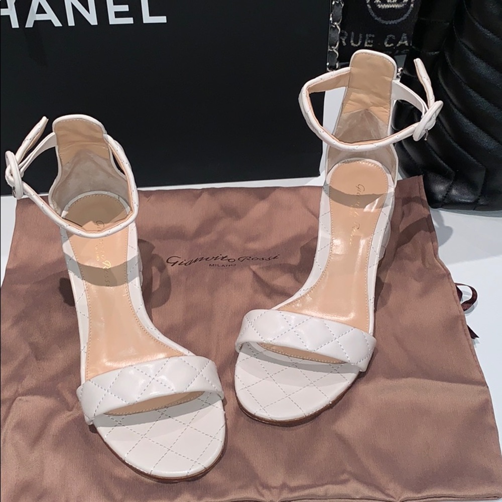 Gianvito Rossi White Quilted Leather Ankle-Strap Sandals